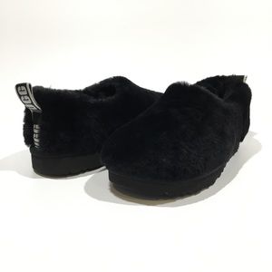 UGG CLASSIC COZY BOOTIE -BLACK SHEEPSKIN OUTDOOR SLIPPER BOOT -WOMEN US 7